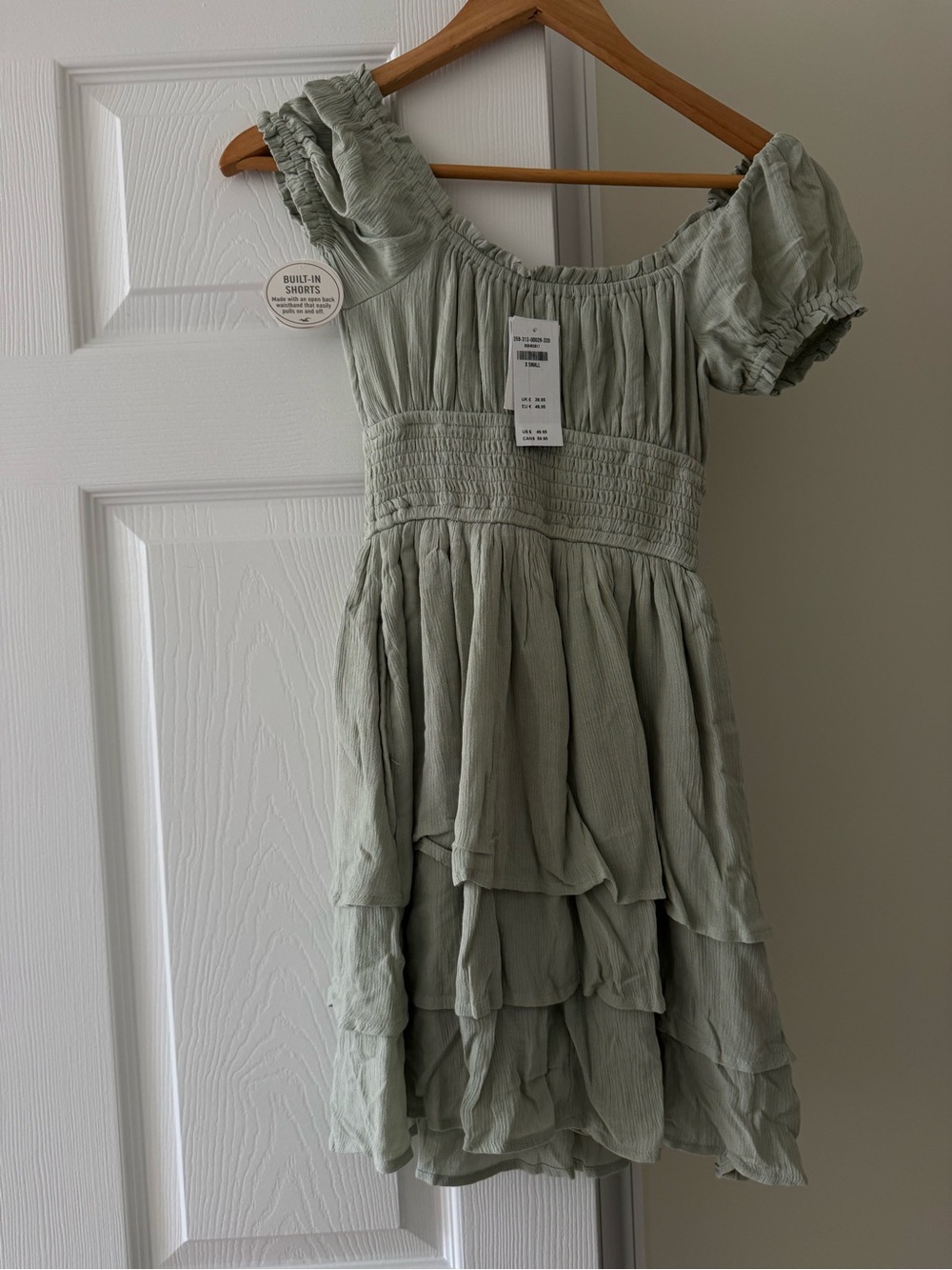 Hollister Sage Green Tiered Puff-Sleeve Mini Dress - Picture 2 of 2